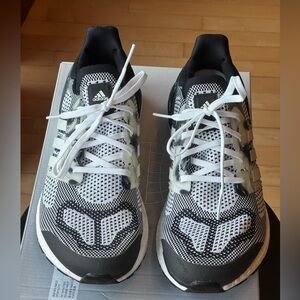 Adidas Men’s Black & White Ultra Boost